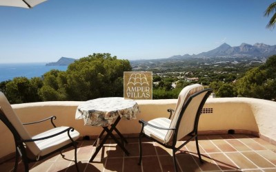 Mediterranean-style villa in the Sierra de Altea with panoramic views